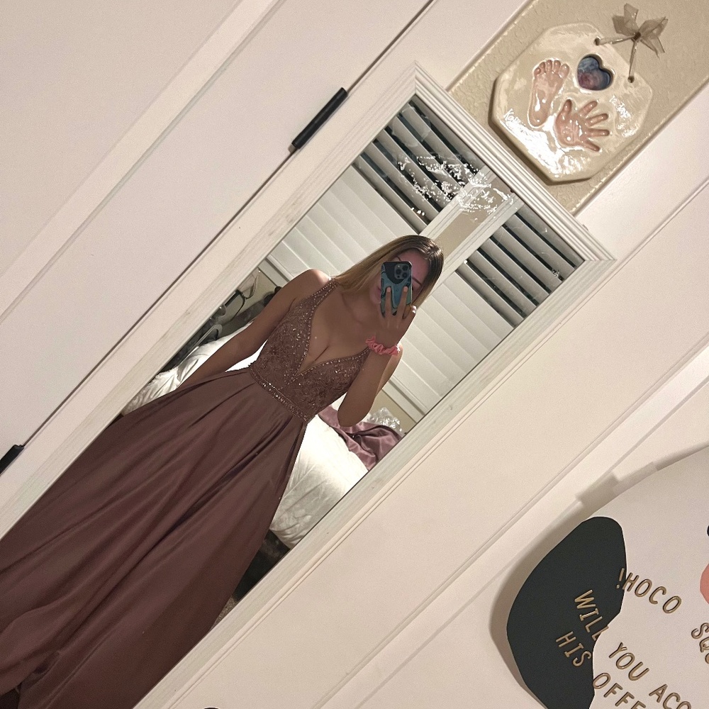 Aspeed designs prom dress